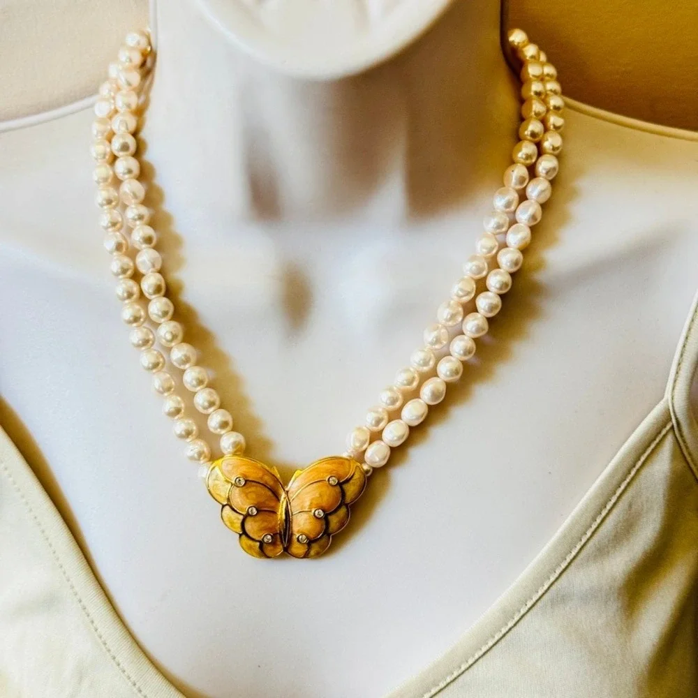 KJL Kenneth Jay Lane Avon Butterfly Necklace VTG Pearl double Strand Whimsical